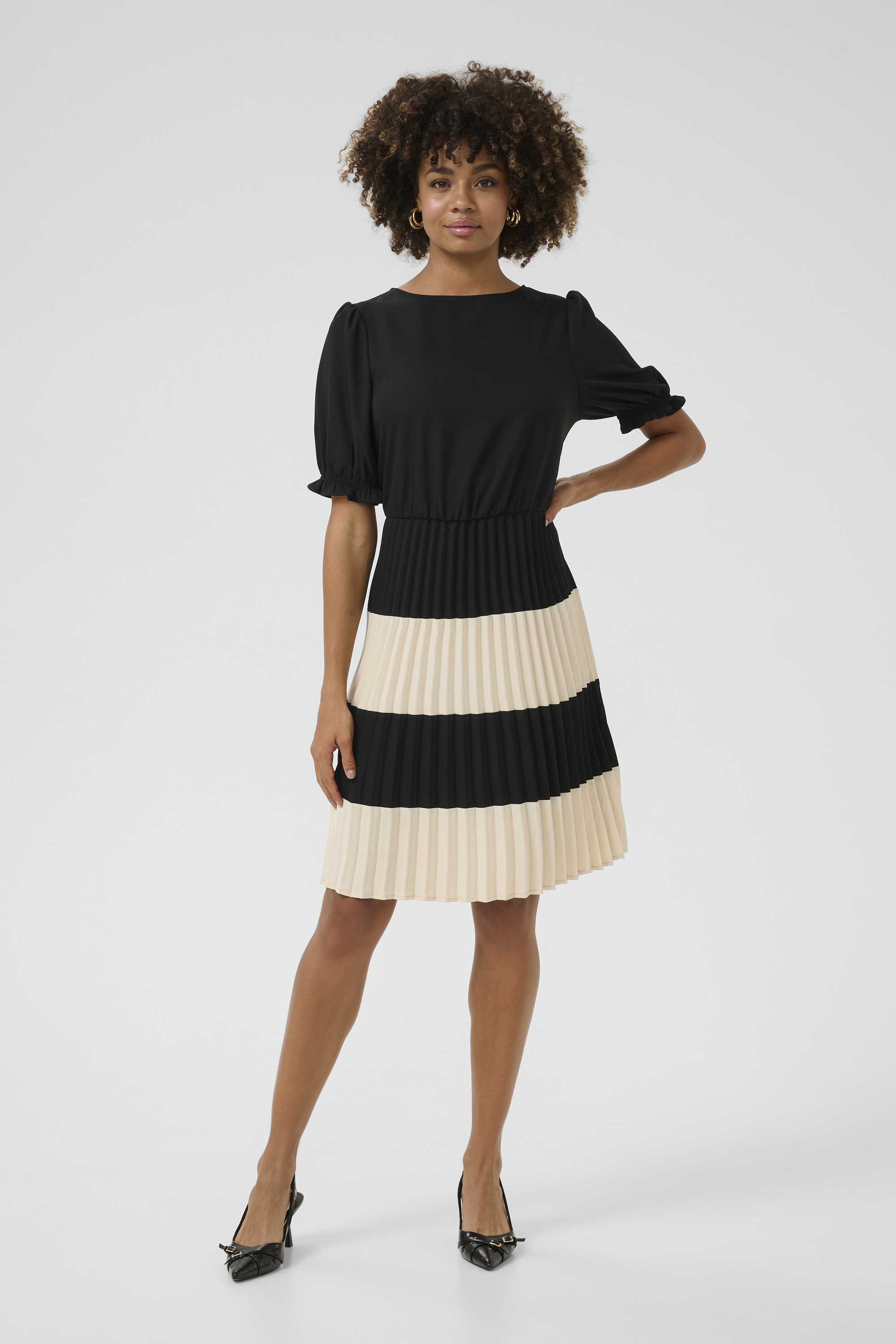 Kleid Feminine black Image