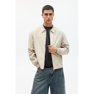 Lightweight Jacket With Lapel Collar