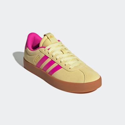 Sneaker ADIDAS SPORTSWEAR "VL COURT 3.0", Gr. 42, powder gelb, shock pink, gold metallic, Leder, Synthetik, sportlich, Schuhe, inspiriert vom Design des adidas samba Image