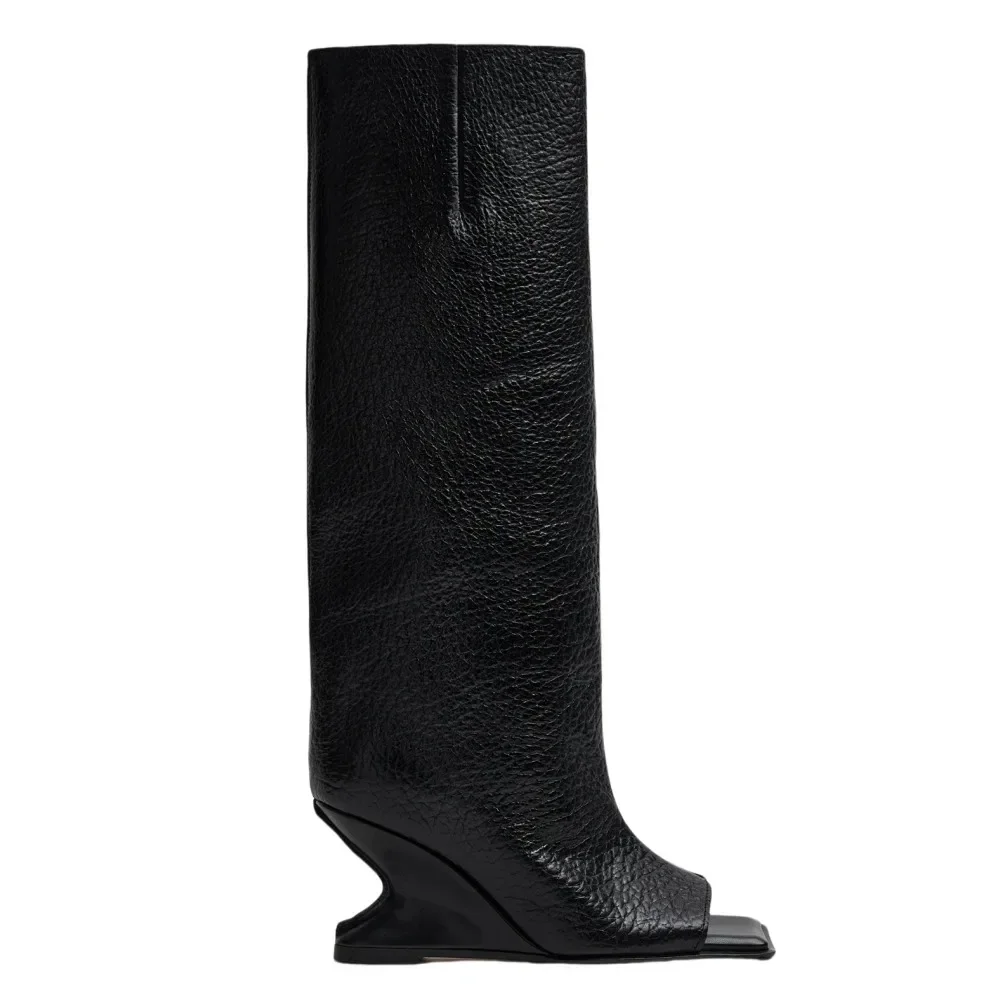 Knielange Stiefel für Damen im Frühling und Herbst im neuen Stil mit quadratischer Zehenpartie und hohen Absätzen, mittellange gezahnte coole Stiefel, übergroße Stiefel Image