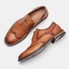 Modische Herren-Brogues, formelle Schuhe, handgefertigt, Qualität, 2025, Herbst, neuer britischer Stil, schwarze Hochzeit, soziale Schuhe für Männer, Größe 50