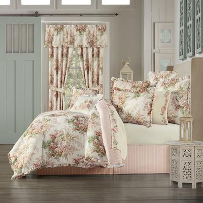 Estelle Coral 4 Piece Comforter Set by Royal Court in Coral (Size KING)
