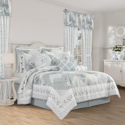 Bungalow Spa 4 Piece Comforter Set by Royal Court in Spa (Size KING)