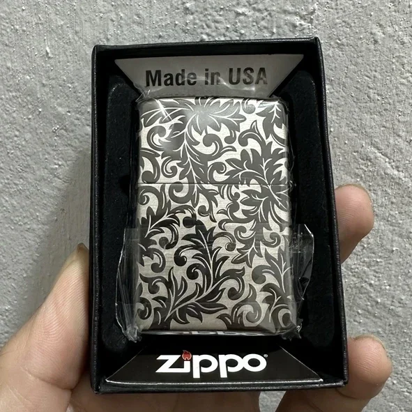 Zippo Feuerzeug Schwarz Floral Pattern Flower Art Collection im Karton Image