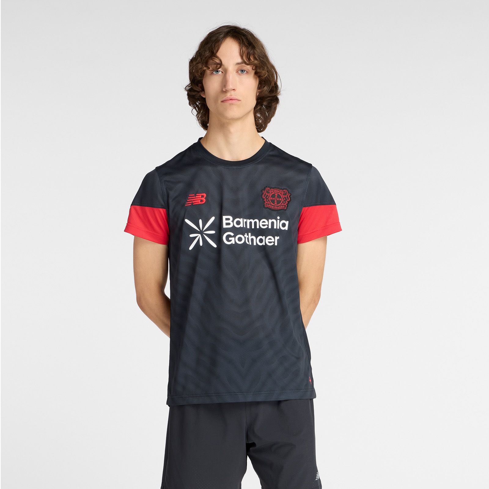 Trainingsshirt NEW BALANCE "BAYER 04 LEVERKUSEN MATCH JERSEY", Herren, Gr. S, home, Obermaterial: 100% Polyester, Sportlich, Shirts Image