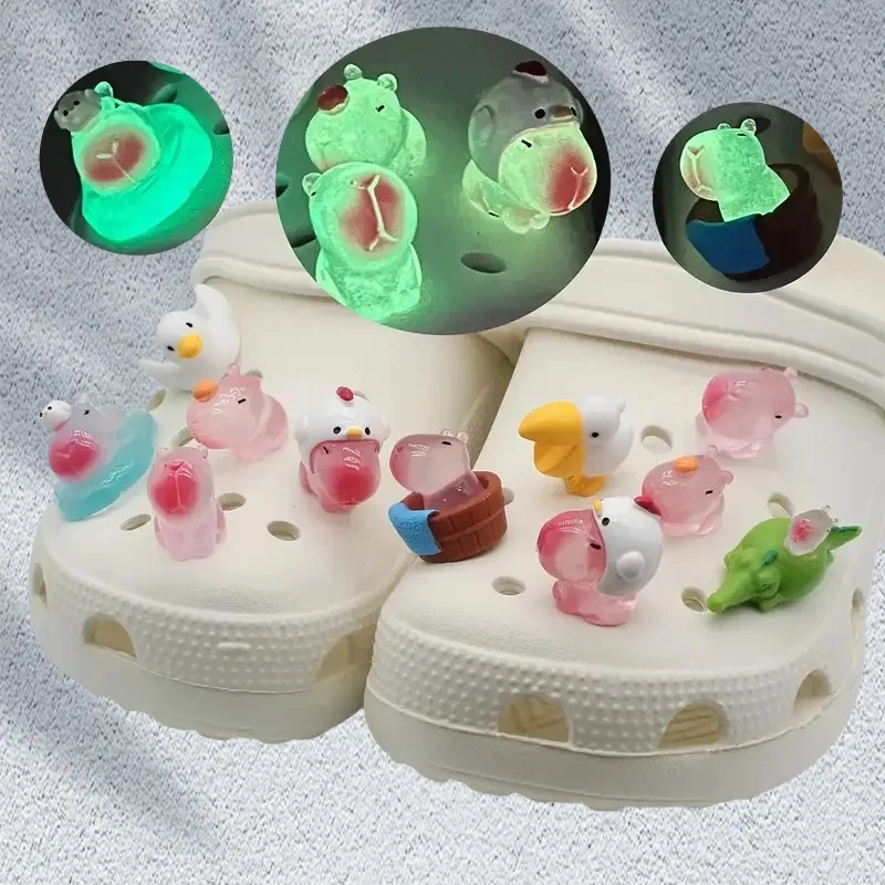 Nette Cartoon Biber Loch Schuh Schnalle Rosa Leuchtende Capybara Schuh Charms Set ABS Harz Schuh Schnallen Weihnachten Geschenke Gefälligkeiten