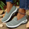 Damen-Sportschuhe mit weichen Sohlen, gestrickt, atmungsaktiv und bequem, lässige Sportschuhe, Damen-Hohl-Mesh-Flachschuhe, Sommerschuhe
