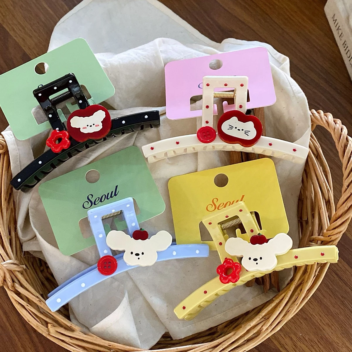 1 Stück bunte gepunktete Haarnadel mit Tier-Welpen-Design, süße und süße Hochsteckfrisur-Haarspange, Hai-Clip-Haar-Accessoire Image