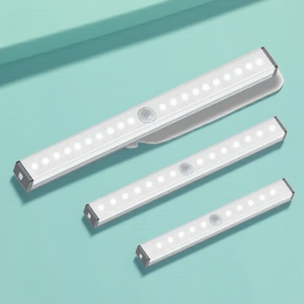 USB wiederaufladbare LED-Schrankbeleuchtung mit Bewegungsmelder, Nachtlampe, 2 Eisenbleche für Schrank, Kleiderschrank, Treppe, Garten