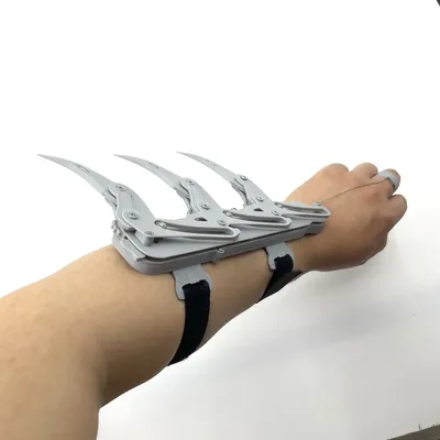 Deformable Mechanical Claw Wire Controlled Wrist Blade, Cosplay Props Creative Gift Tools