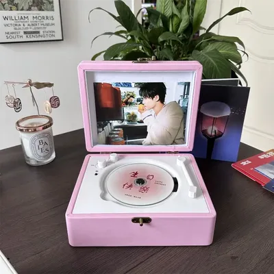 HouseholdCD Player Celebrity Album CD Disc with Speaker Retro Bluetooth Speaker Portable Birthday Gift