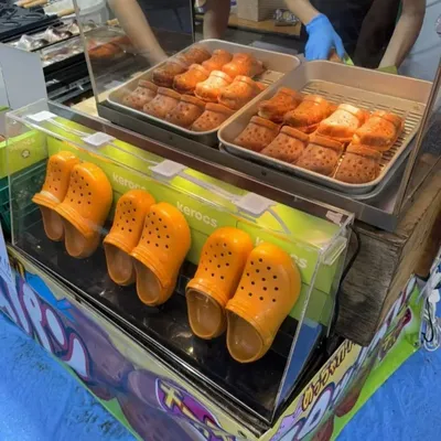 Nonstick Crocs Shoes Waffle Maker Electric Gas Machine for Making Snacks for Breakfast or Afternoon Treats Shoes Shaped