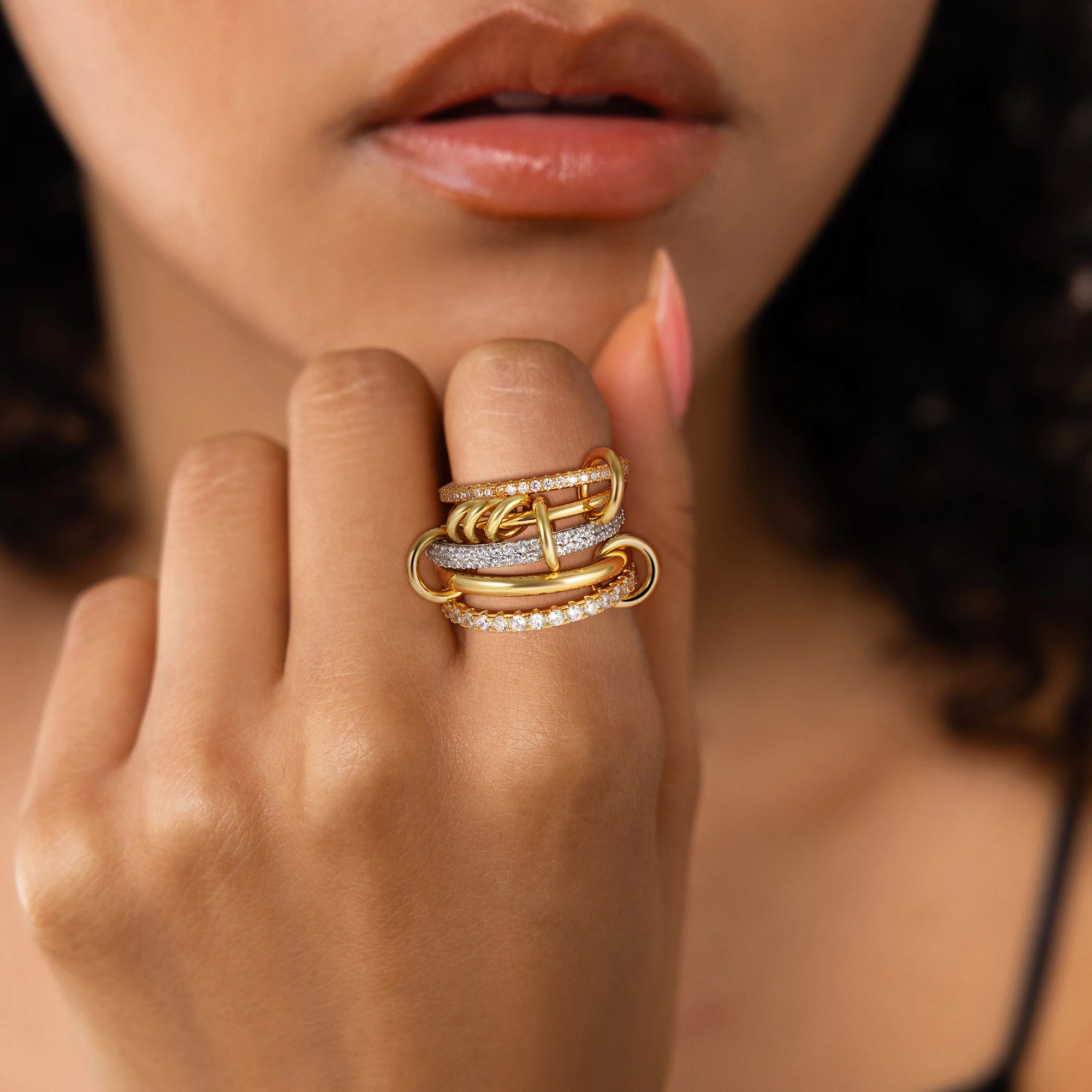 18K zweifarbiger fünf Ring-Zirkon-laminierter Anti-Druck-personalisierter Ring für Männer und Frauen, lichtbeständiger, konsistenter Stil Image