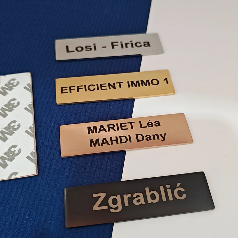 Benutzerdefinierte Briefkastenschild personalisierte Schnitzerei Namensschild Abzeichen Edelstahl Brosche Briefkastenschild Namensschild individuelle Magnet ID Tür