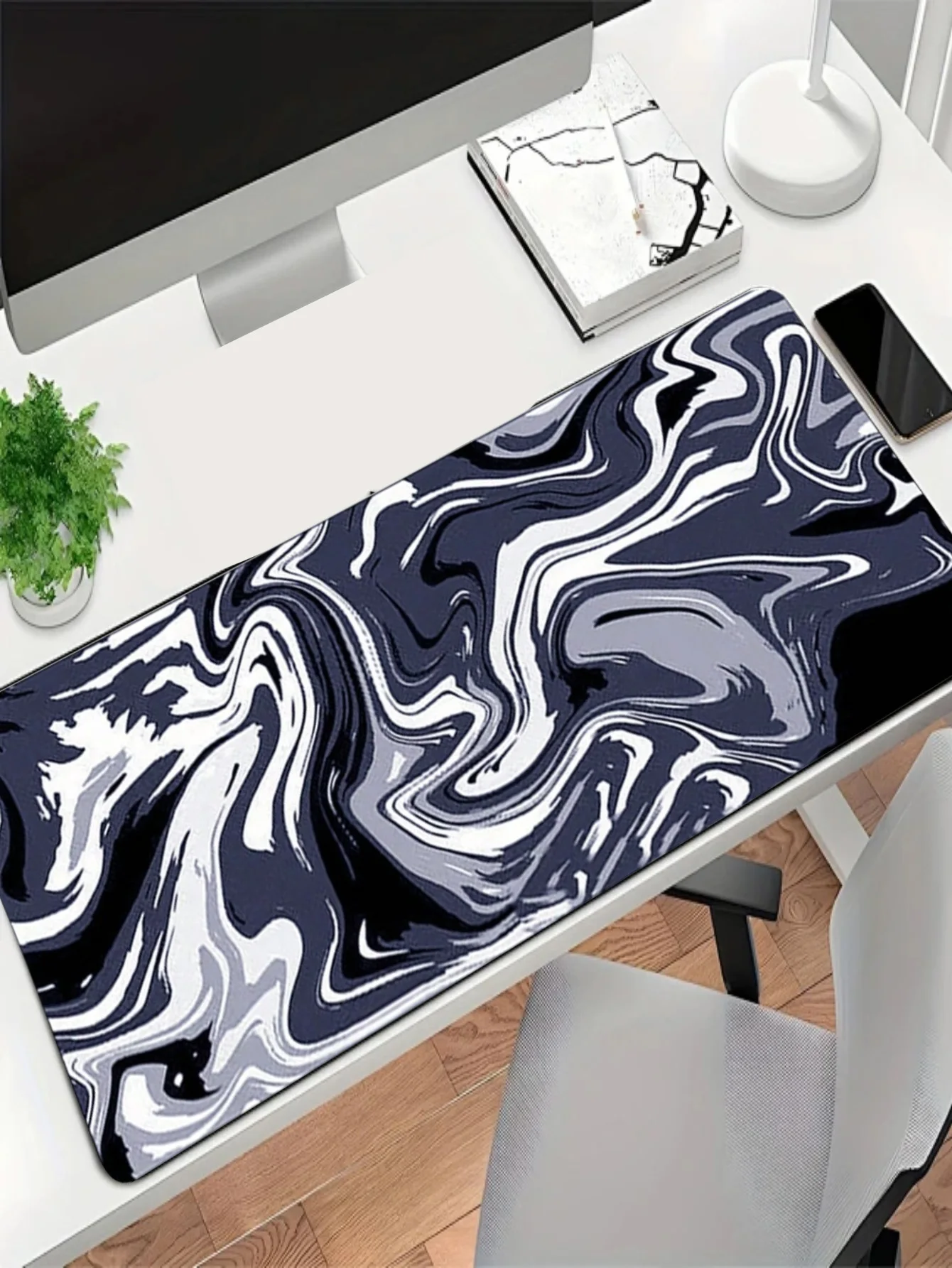 Extragroßes Büro-Maus-Gummi-Pad, rutschfest und schmutzabweisend, kann als Tischunterlage, Mauspad oder Schreibunterlage verwendet werden. Image