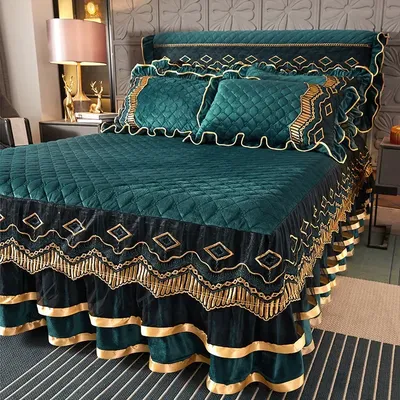 AI WINSURE-European Lace Velvet Bedspreads Quilted, King Size, Luxury, Retro Soft Bedskirt Set, with 2 Pillow Shams, Queen