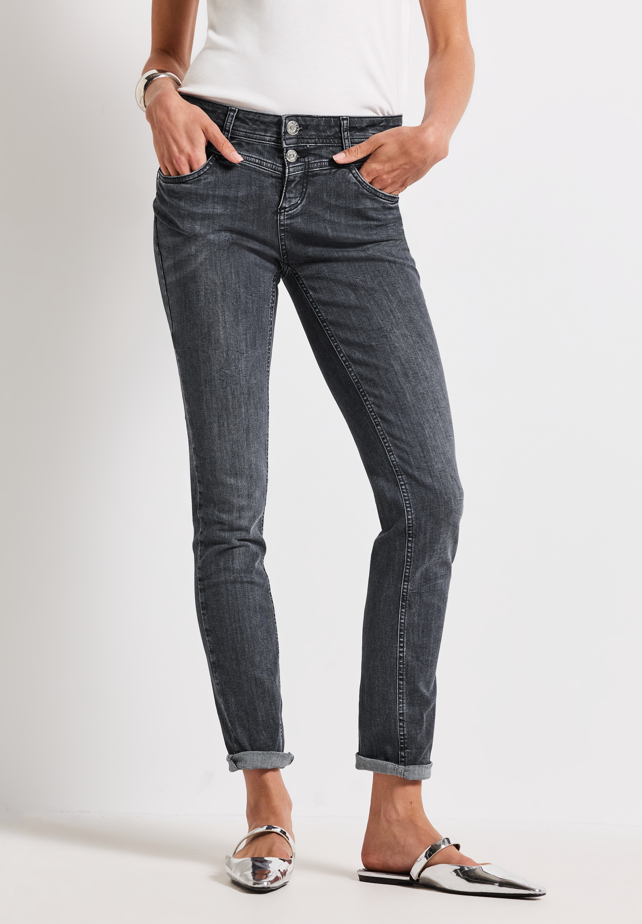 Regular-fit-Jeans STREET ONE "Style Jane", Damen, Gr. 28, Länge 30, grau (schwarz steel grau washed), Denim/Jeans, Obermaterial: 82% Baumwolle, 15% Polyester, 3% Elasthan, unifarben, regular fit knöchelfrei, Jeans, im Five-Pocket Style, Topseller