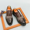 Blockgeschnitzte Herrenschuhe, PU, einfarbig, niedriger Absatz, Schnürung, klassische Business-Herrenschuhe, große Größe 38–46