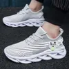 Herren Laufschuhe Herren Weiße Turnschuhe Schuhe Mesh Atmungsaktive Outdoor Tennis Walking Gym Schuhe für Männer Plus Größe 36-48