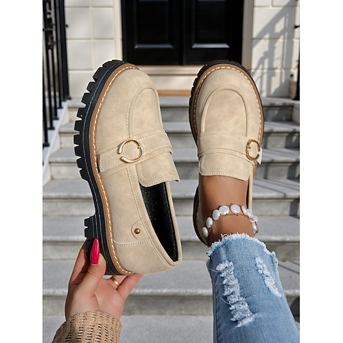 Beige Loafer aus Wildleder mit Profilsohle für Damen – lässige Slip-On-Plateauschuhe mit goldener Schnalle für die Arbeit, Reisen und das Wochenende Image