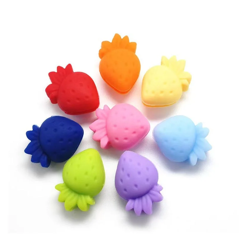 Set aus Silikon-Erdbeer-Weinglas-Charms und Untersetzer, Getränkemarkierungen für die Weinverkostung, Partydekoration, Hochzeiten, Sommerspaß Image