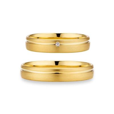 Trauring PHÖNIX "Schmuck Geschenk Gold 333 Trauring Ehering LIEBE versch. Varianten" Gr. 64, gold (gelbgoldfarben), Fingerringe, 64, 0,01 ct SI = kleine Einschlüsse mit Brillant, Gelbgold 333, 4,0mm, Made in Germany, wahlweise mit oder ohne Brillant Image