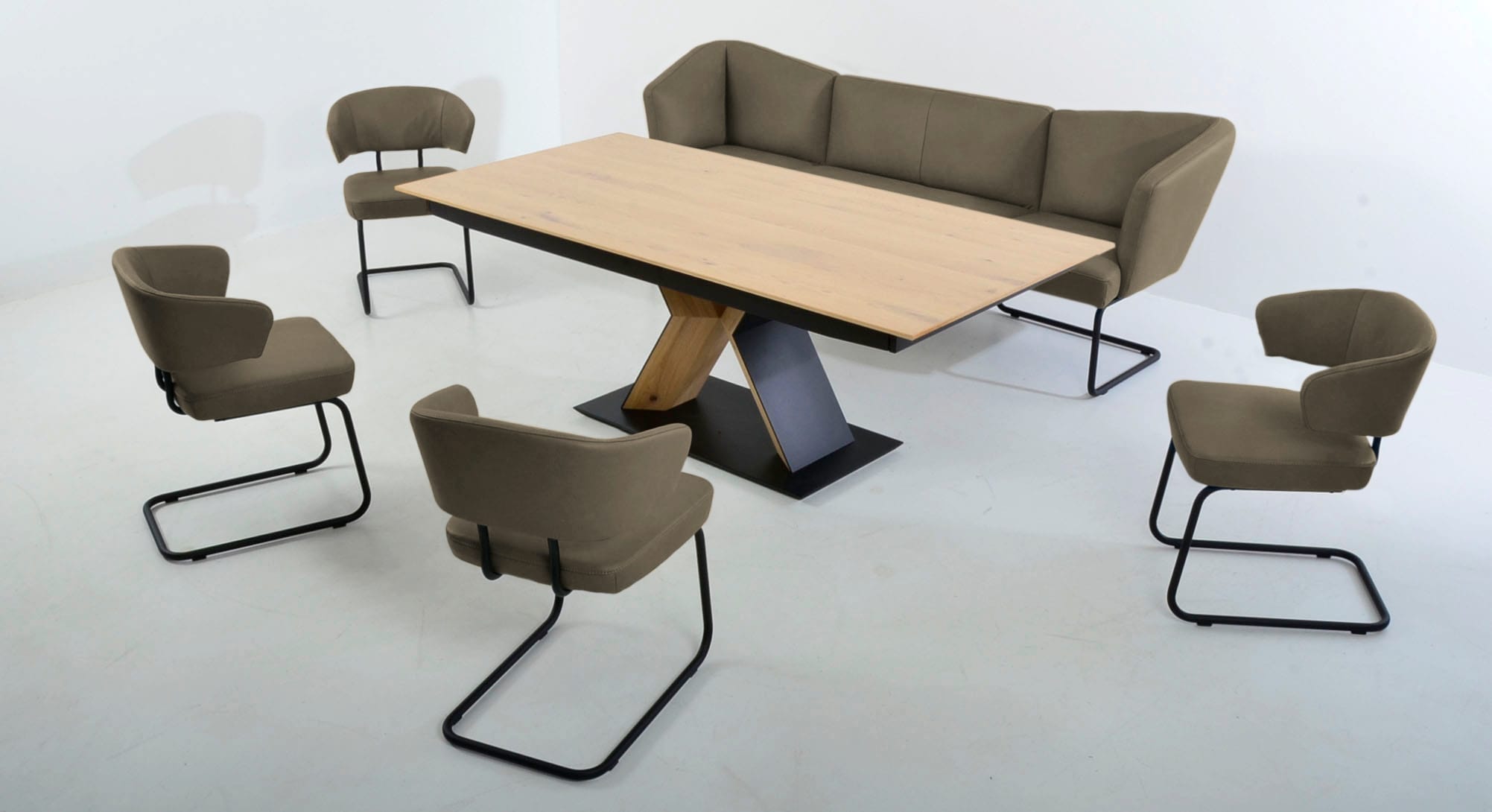 Essgruppe K+W KOMFORT & WOHNEN "Mikkado Tube", grün (kaktus 21,), B:242cm H:88cm T:71cm, Sitzmöbel-Sets, 4 Freischwinger und einem Funktionesstisch Image