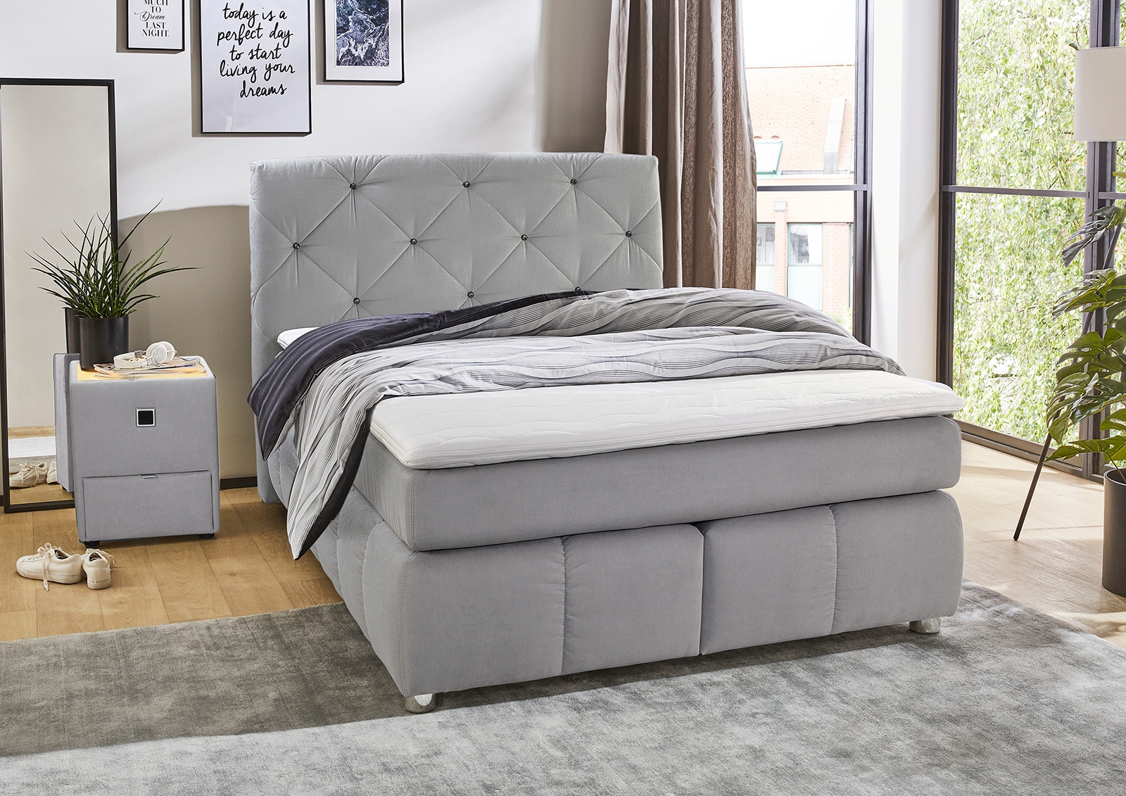 Boxspringbett JOCKENHÖFER GRUPPE "Bella erhältlich in 140 & 180cm Breite", grau (hellgrau 485, 29), B:150cm L:226cm, Bettgestell und seitliche Einfassung der Matratzen: Mikrofaser, Samtähnlich (100% Polyester);Topper: 100% Polyurethan, Bezug (100%... Image
