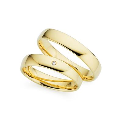 Trauring PHÖNIX "Schmuck Geschenk Gold 333 Trauring Ehering LIEBE versch. Varianten" Gr. 55, gold (gelbgoldfarben), Fingerringe, 55, 0,01 ct SI = kleine Einschlüsse mit Brillant, Gelbgold 333, 4,0mm, Made in Germany, wahlweise mit oder ohne Brillant Image