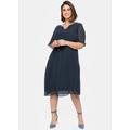 Chiffonkleid SHEEGO "Chiffonkleid", Damen, Gr. 44, Normalgrößen, blau (nachtblau), 100% Polyester, unifarben, knielang, Rundhals, Kurzarm, Kleider