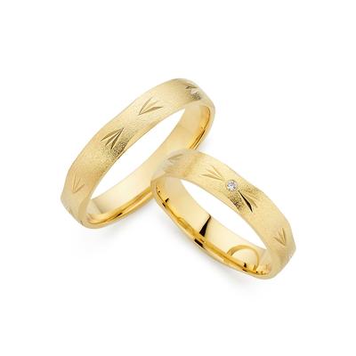 Trauring PHÖNIX "Schmuck Geschenk Gold 333 Ehering LIEBE, 930788, 930789" Gr. 51, gold (gelbgoldfarben), Fingerringe, 51, ohne Brillant, Gelbgold 333, 4mm, Made in Germany - wahlweise mit oder ohne Brillant Image