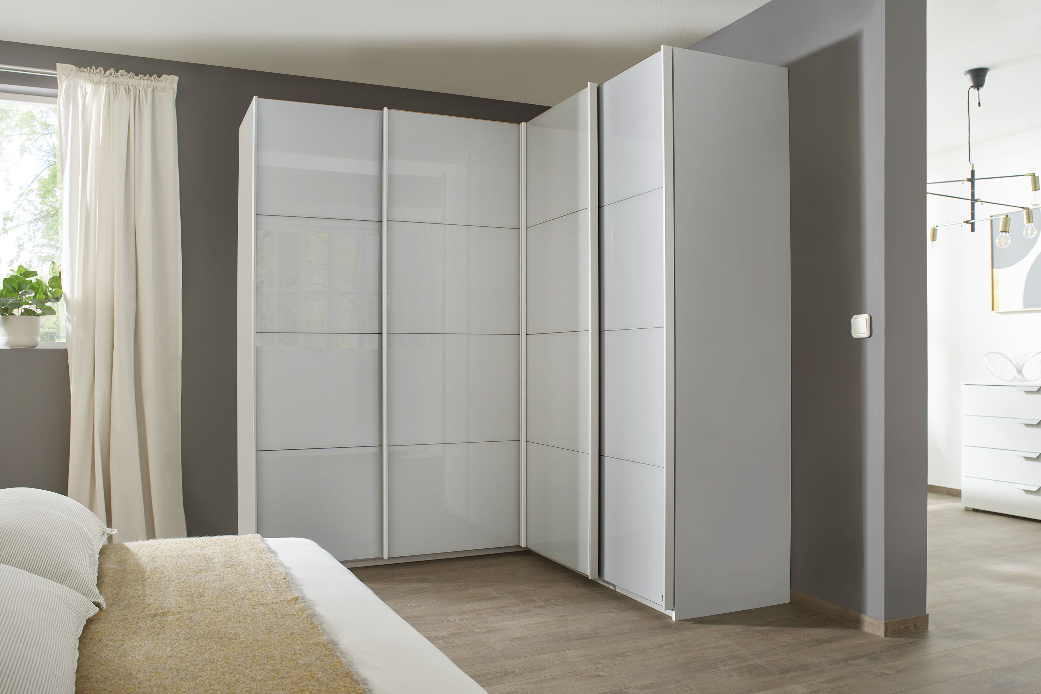 Schwebetürenschrank RAUCH "Quadra", grau (seidengrau, glas seidengrau), B:181cm H:210cm T:187cm, Holzwerkstoff, Schränke, Schwebetürenschrank, Eckschrank inkl. Türendämpfer, mit Glastüren