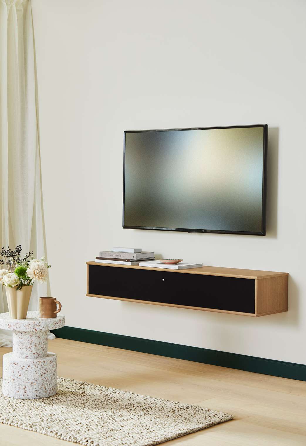 TV-Board HAMMEL FURNITURE "Mistral Fernsehschrank, Medienmöbel, Hängend", braun (eiche lackiert), B:133cm H:23cm T:32,5cm, Sideboards, TV-Board, mit Klapptür mit Akustikstoff, Lowboard, Breite: 133 cm