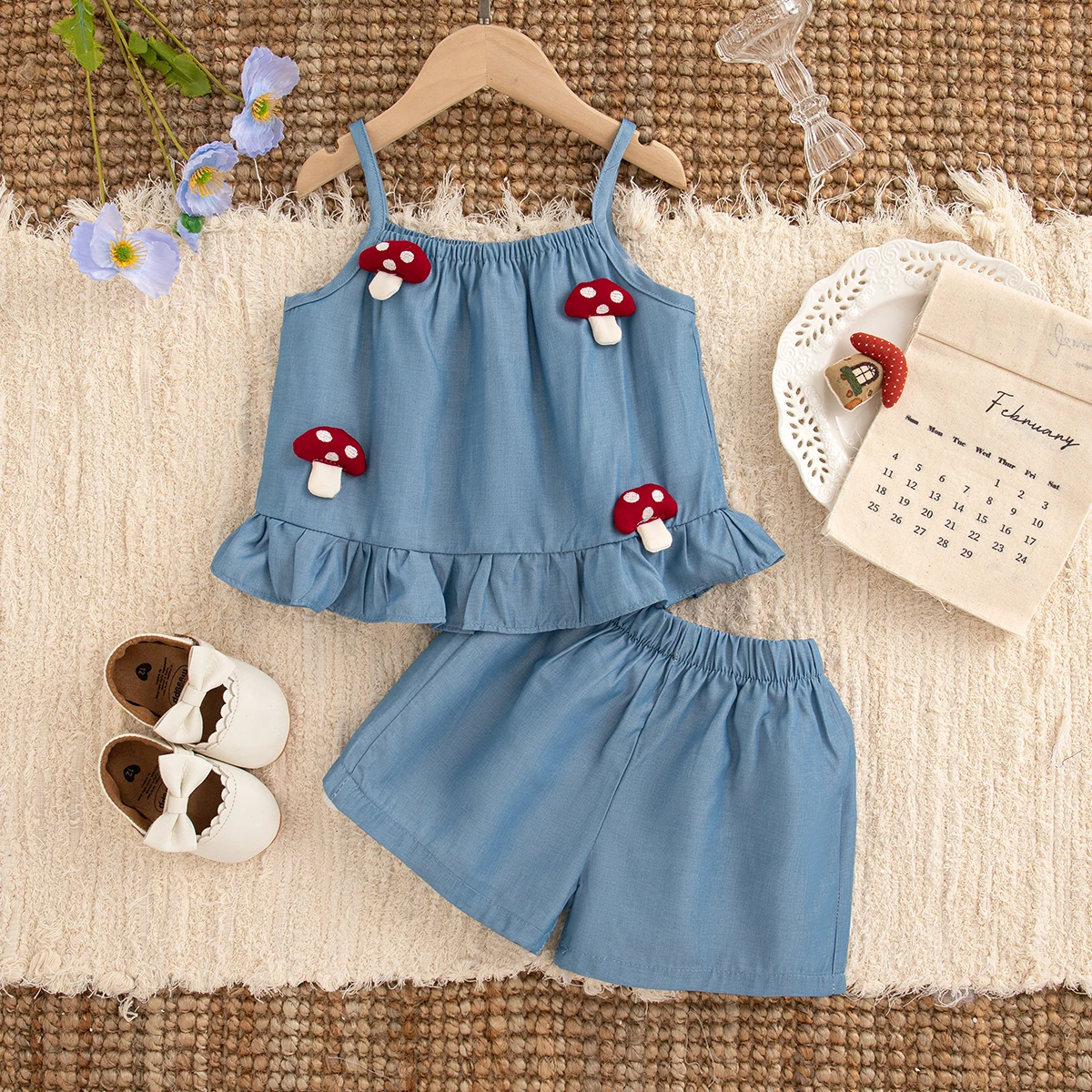 Sommer Neues Strandparty-Zweiteiler-Set für Babys, blaues Sling-Top + Shorts, Kinderkleidung für Babys im Alter von 9 Monaten bis 4 Jahren Image
