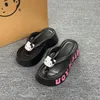 Sanrio Hello Kitty Sommer-Damen-Sandalen, niedlich, Outdoor, Strand, modisch, Cartoon, rutschfest, PVC-Material, süßer Stil, Schmetterlingsknoten