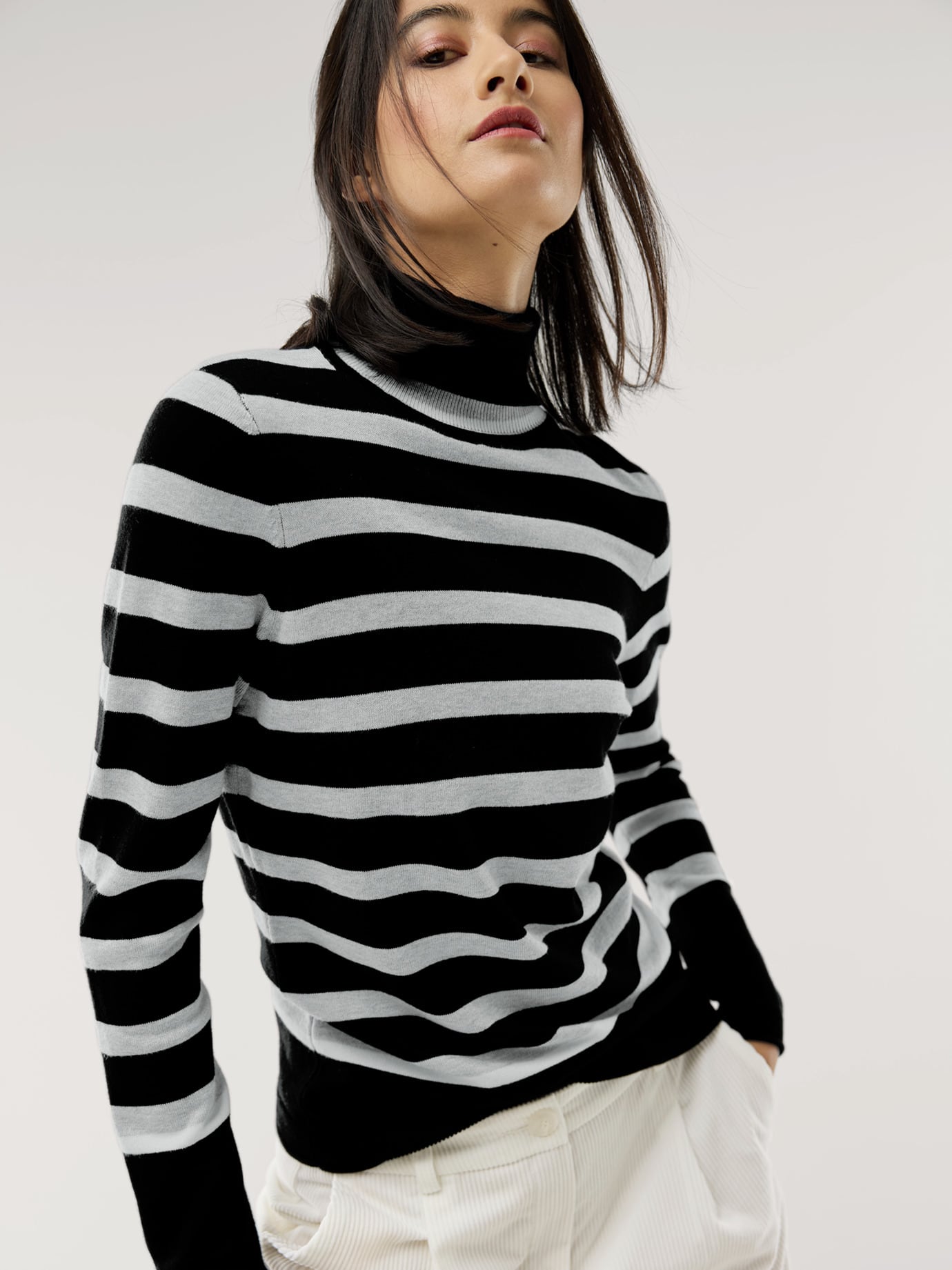 Walbusch Damen Viskose Rollkragenpullover Hautschmeichler Schwarz gestreift