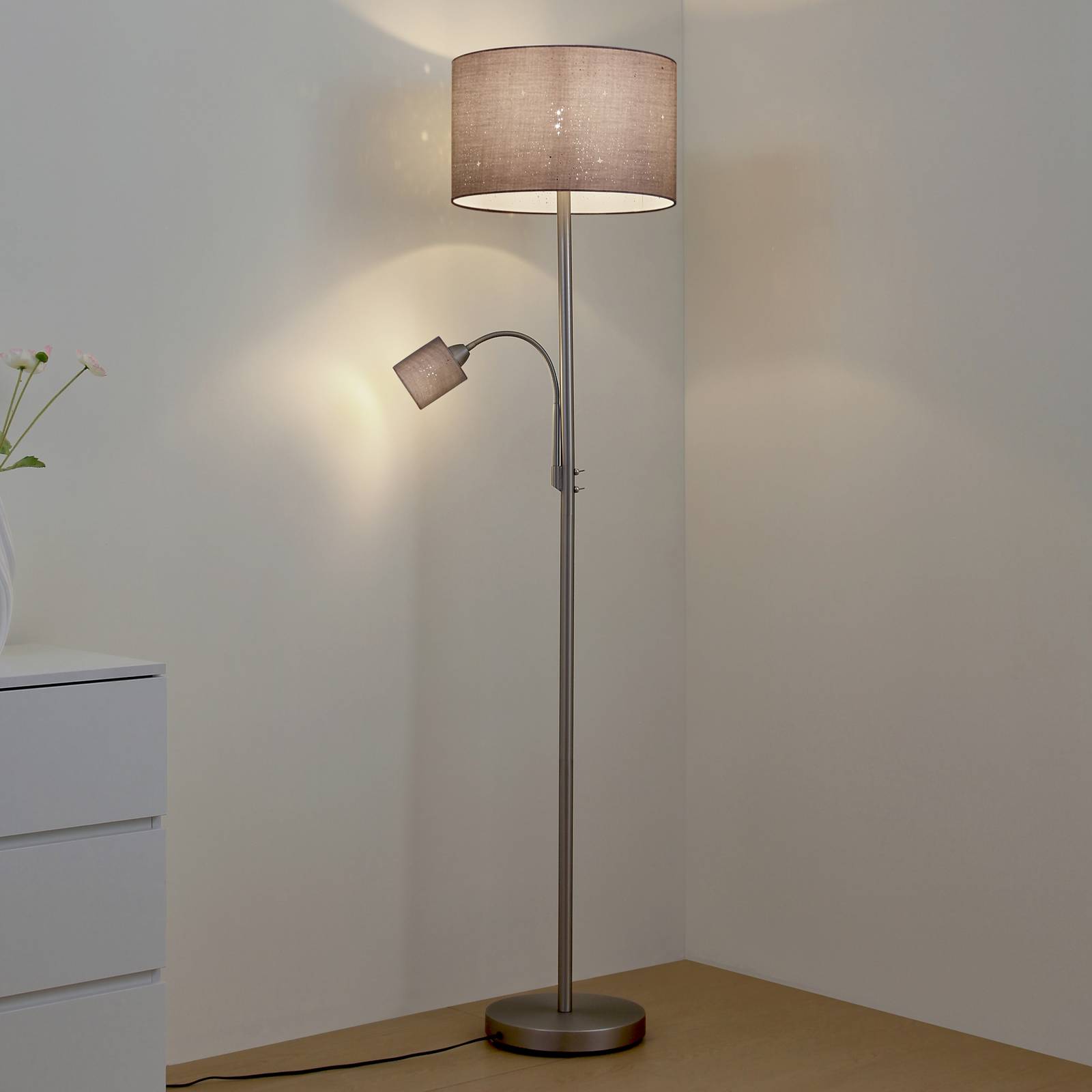 Stehlampe Jaileen Lindby, alu / grau / zink, für Wohn- / Esszimmer, Metall, Modern, Stehlampe
