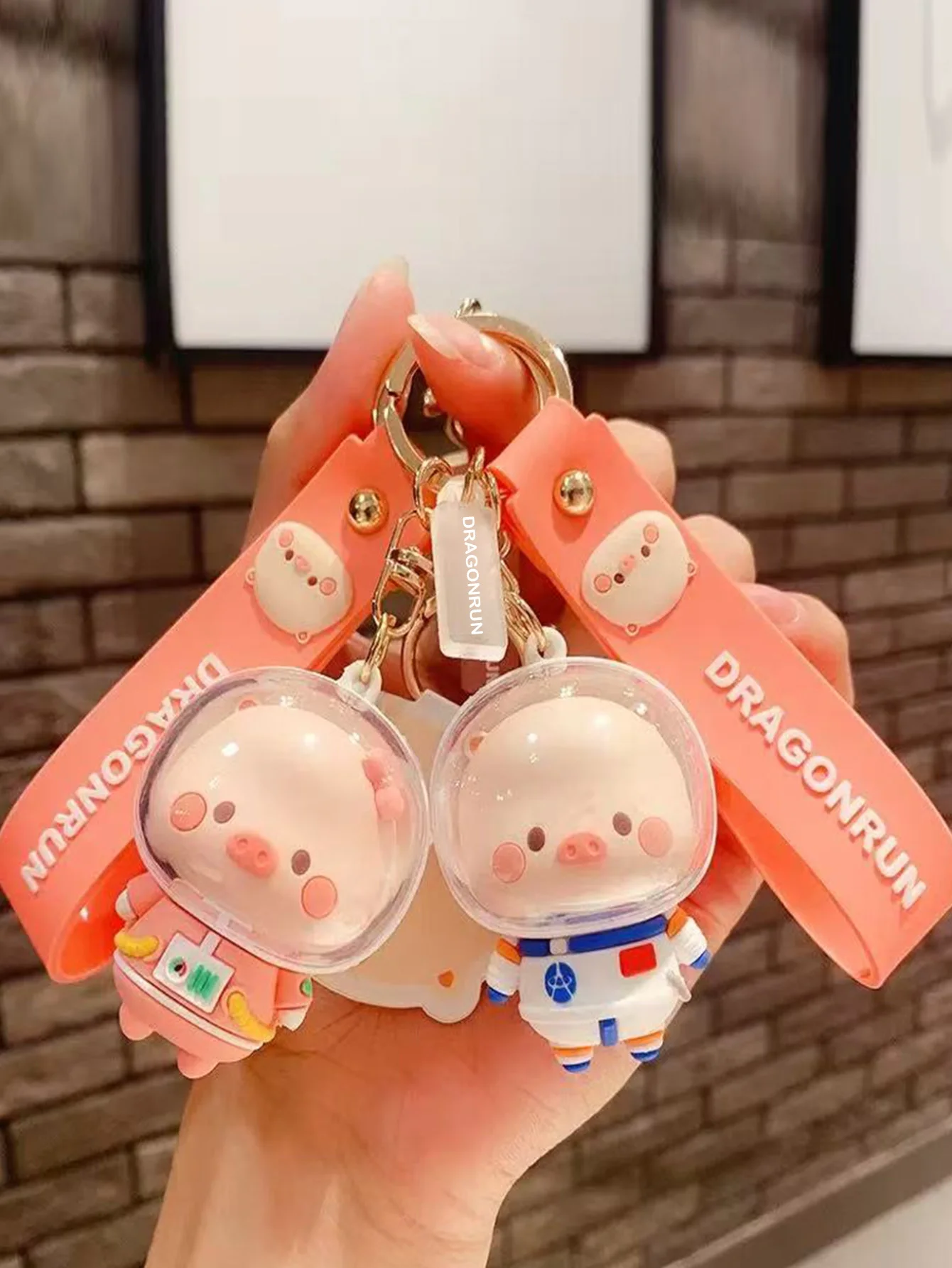 Offiziell lizenzierter Astronauten-Schlüsselanhänger, Rucksack-Charm. Ein perfektes Geschenk für Halloween, Geburtstag und andere Feiertage. Image