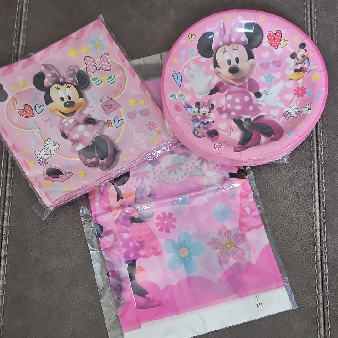 Disney Party Supplies | Disney Minnie Mouse Pink Disposable Tableware Set | Color: Pink | Size: Os