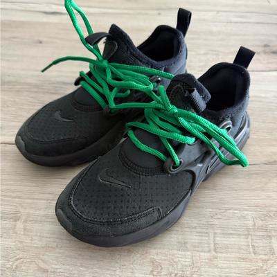 Nike Shoes | Black Nike Presto Tennis Shoe, Kids Size 1 | Color: Black/Green | Size: 1b