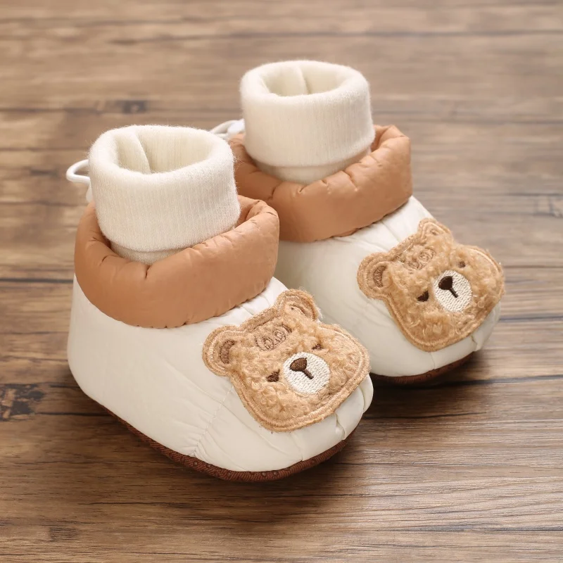 ​ „Wintersocken für Babys, Mädchen, 0–18 Monate – süßes Bärenmuster | Lauflernschuhe aus weicher Baumwolle ​ ​ Image