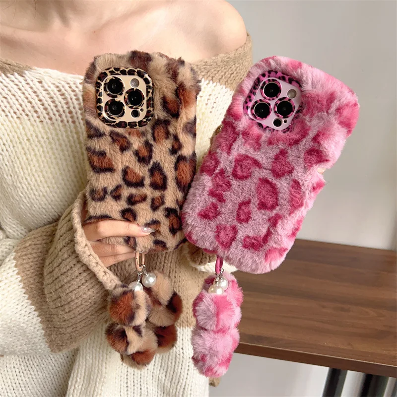 Mode Leopard Pelzigen Plüsch Objektiv Halterung Telefon Fall Für iPhone 17Air 15 14 13 12 11 16 Pro max Mit Handgelenk Kette Stoßfest Abdeckung Image