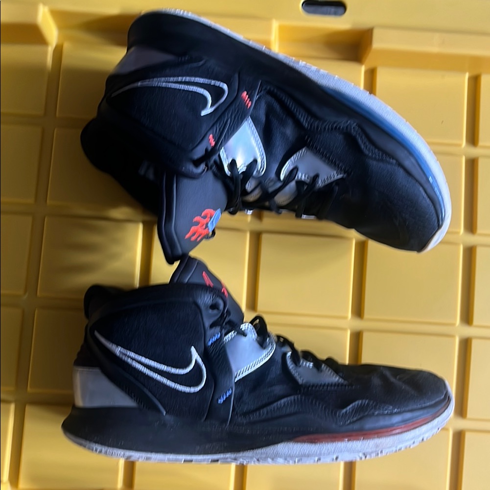 Nike Shoes | Kyrie Nike Black And Gray Men's Basketball Shoes | Color: Black/Gray | Size: 12