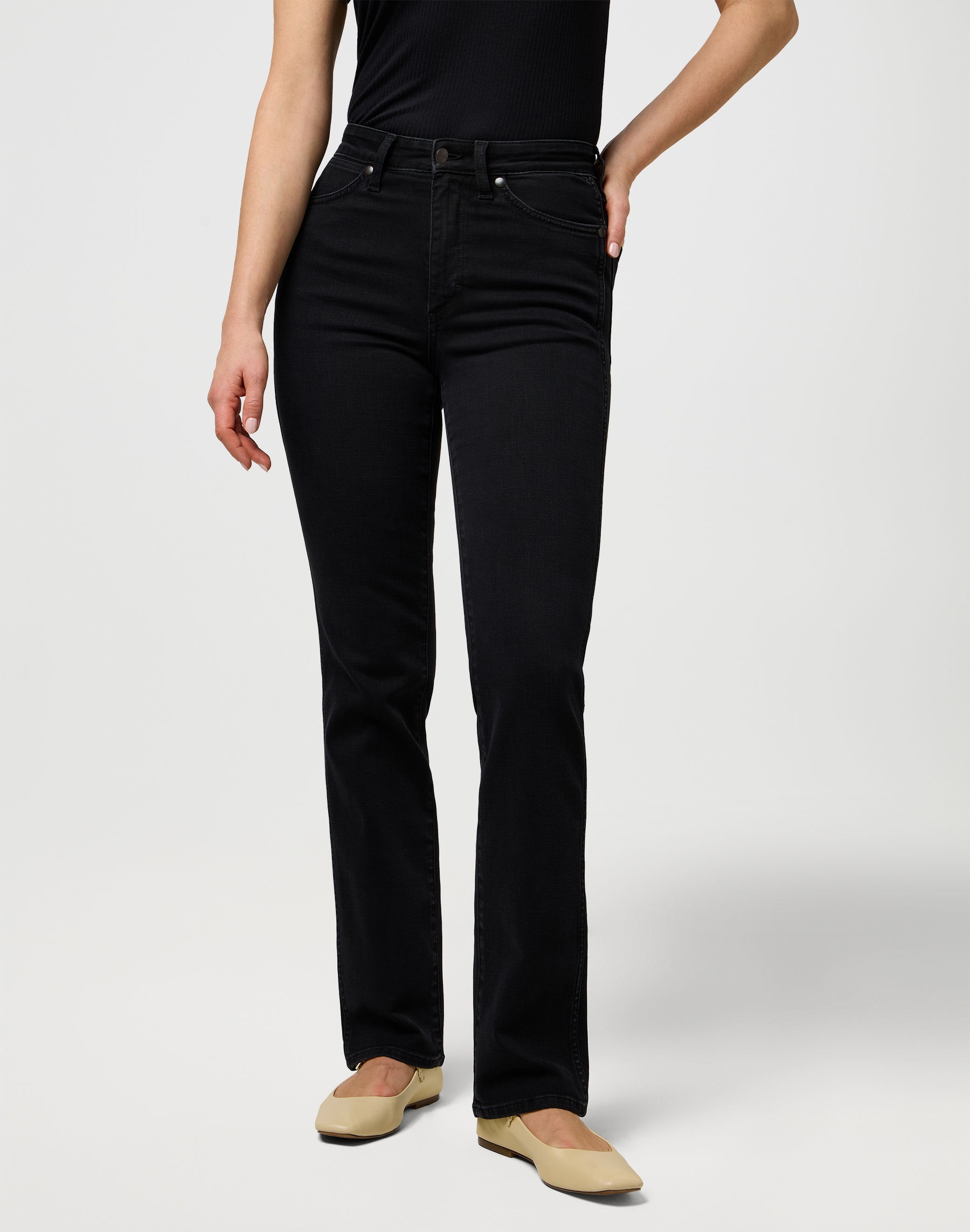 Straight-Jeans WRANGLER, Damen, Gr. 32, Länge 32, schwarz (nebula_schwarz), Denim/Jeans, Obermaterial: 75% Baumwolle, 23% Polyester, 2% Elasthan, unifarben, straight fit lang, Jeans Straight-Jeans, im Five-Pocket Style