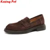 Krazing Pot Schaf Wildleder Größe 34-41 Runde Zehen Med Heels Retro Reife Loafers Slip On Casual Frühling Schuhe Dating Marke Frauen Pumpen