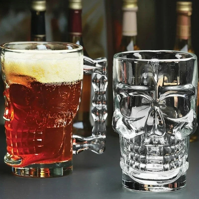 Klassischer Piraten-Partner-Bierbecher aus Kristallglas, kreativer Totenkopf-Gesichtsknochen mit Griff, zum Trinken von Wein, Wodka Essential Bar KTV
