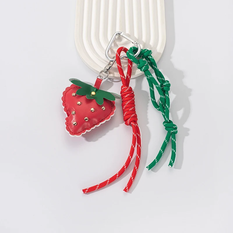 Gewebte Blume Erdbeere Tasche Anhänger geflochtenes Seil PU Leder Anhänger Rucksack Zubehör Auto Schlüsselanhänger Obst Schlüsselanhänger Image