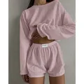 Set di pantaloncini da 2 pezzi scavati solidi per donna Top a maniche lunghe e pantaloncini elastici in vita Set di completi casual Set da 2 pezzi Streetwear