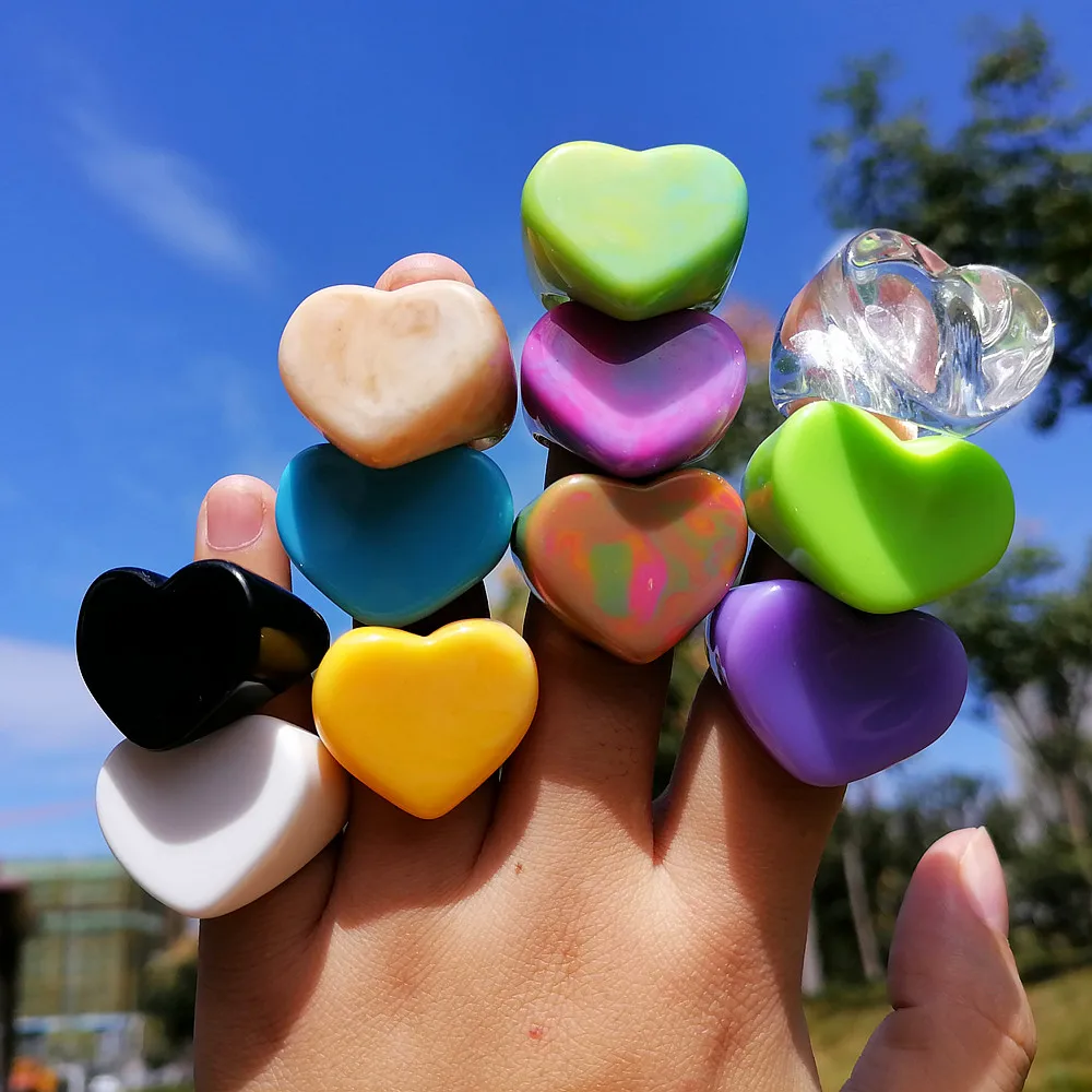 FishSheep Große Bunte Harz Herz Ringe Für Frauen Koreanische Geometrische Transparent Glänzenden Acryl Ring Mädchen Mode Schmuck Geschenke Image