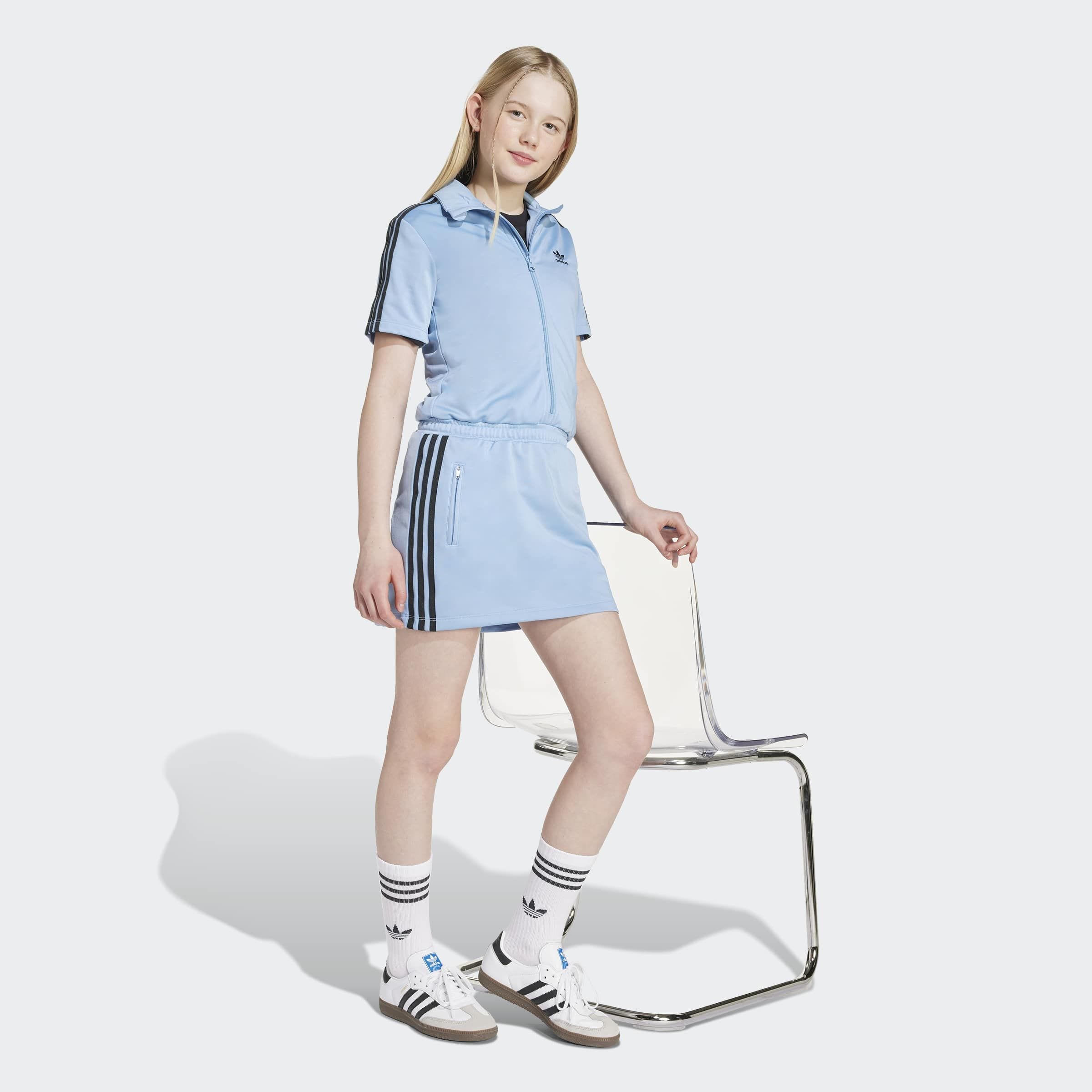 Shirtkleid ADIDAS ORIGINALS "FIREBIRD DRESS", Mädchen, Gr. 134, N-Gr, ash blau, Obermaterial: 100% Polyester, Kleider Image